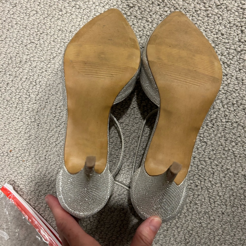 Size 9.5 silver sparkle shoes